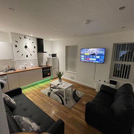 Central Serviced Apartments - Two Bedroom Apartment Cardiff Luaran gambar