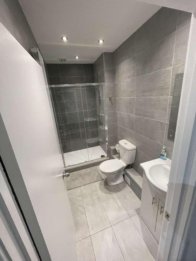 Central Serviced Apartments - Two Bedroom Apartment Cardiff Luaran gambar